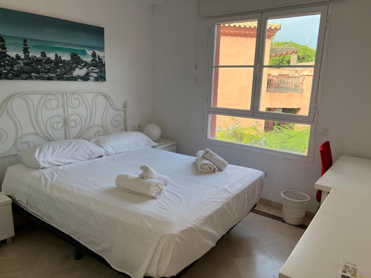 Spacious Golden Mile Townhouse Apartamento Marbella